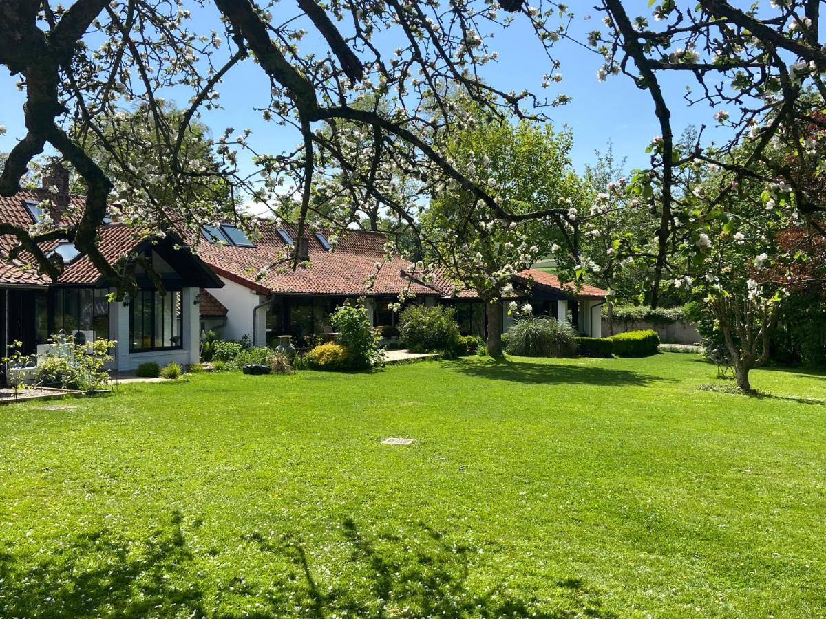 Un Matin De Mai Bed & Breakfast *